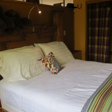 Zenyard Guest House Феникс Экстерьер фото